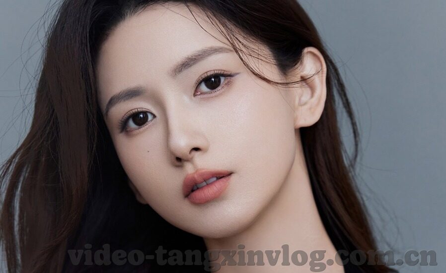 成人在线手机版视频欧美成人在线播放-成人娱乐的数字化探索，欧美成人在线视频的移动观影体验